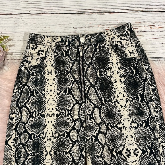 VEDA Snake Print High Rise Bootcut Pants in Black White - Picture 6 of 10
